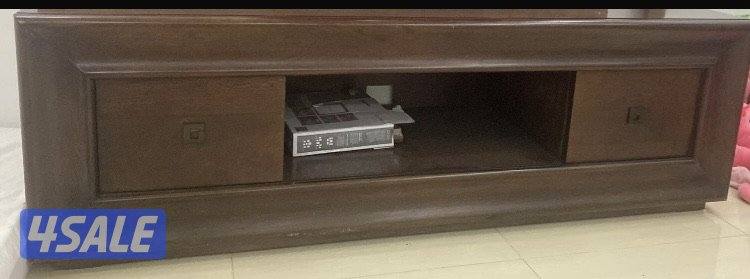 بيع الأثاث لعدم توفير المكان السعر الي يناسبك طاولات طقم عدد 2 قنفات4