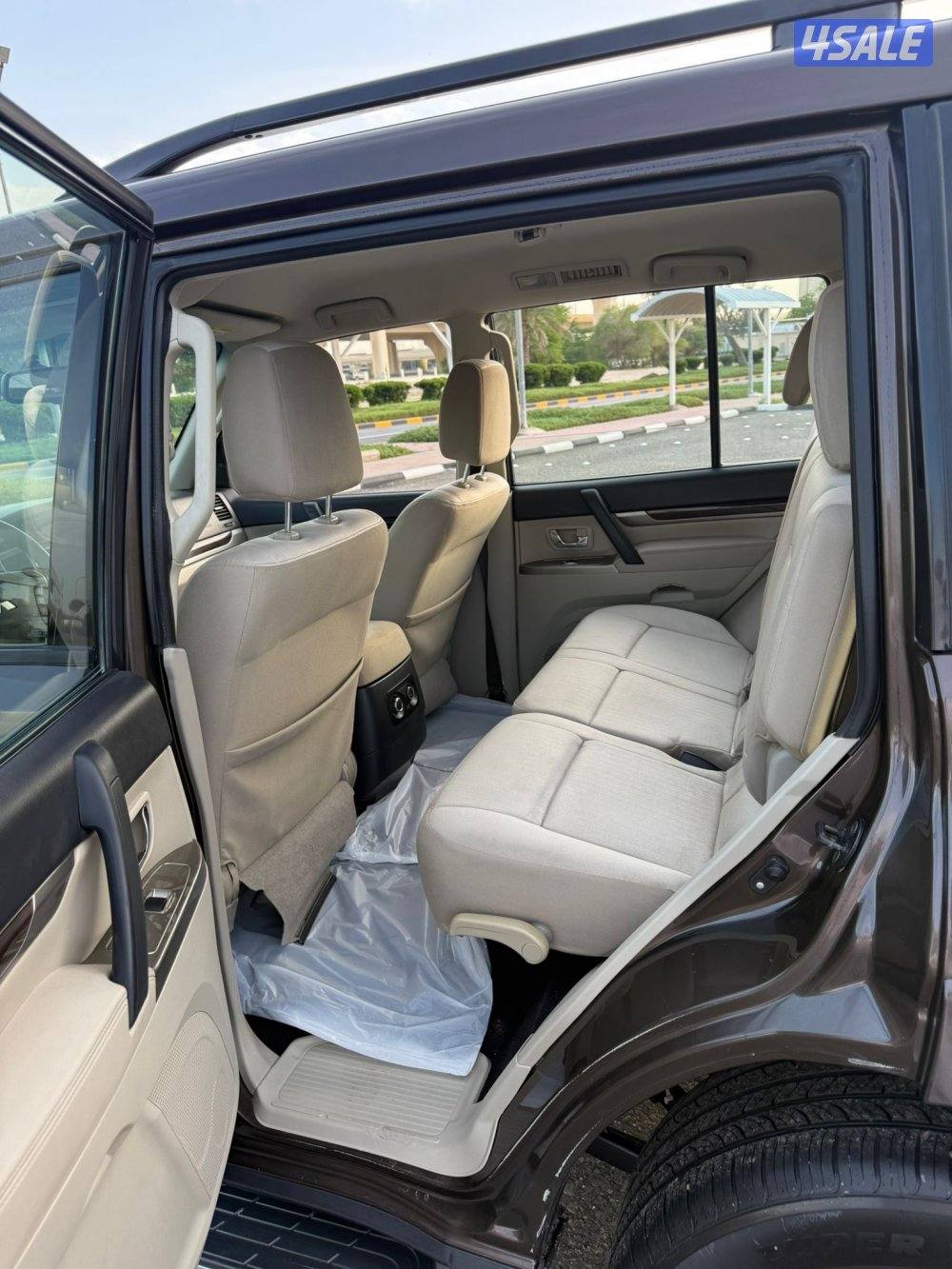 باجيرو 2020 ماشي 120 الف فقط سيرفس منتظم بالوكاله شرط الفحص الكامل8