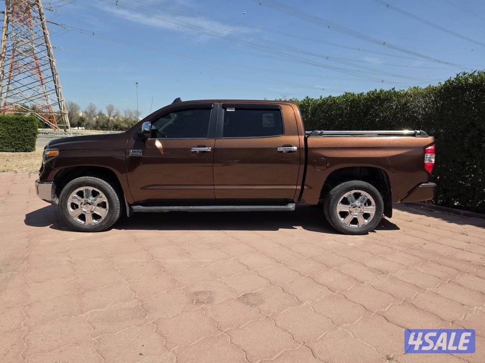 للبيع وانيت تويوتا تندرا4