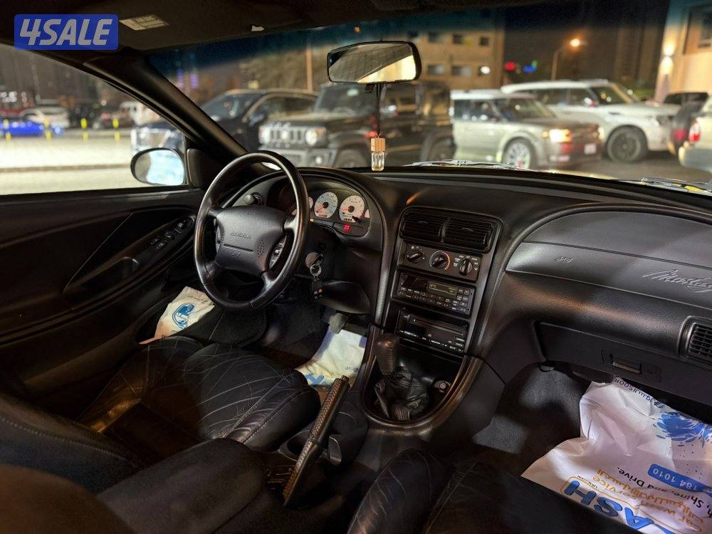 للبيع : موستانج قير عادي موديل : 1998 عداد : 100 الف2