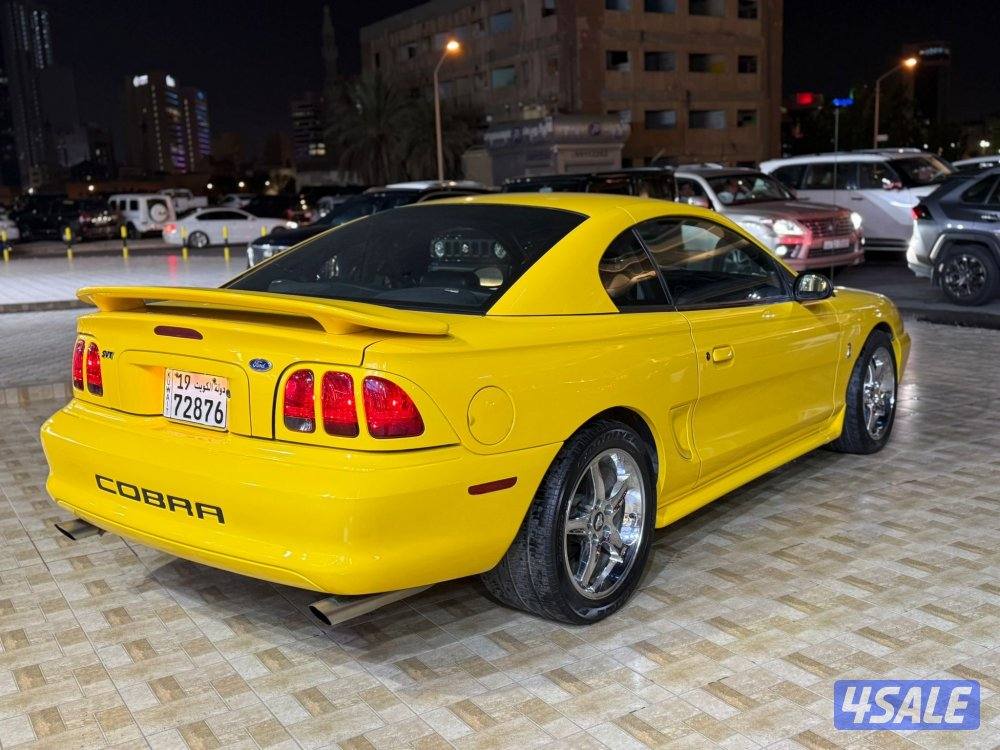 للبيع : موستانج قير عادي موديل : 1998 عداد : 100 الف4