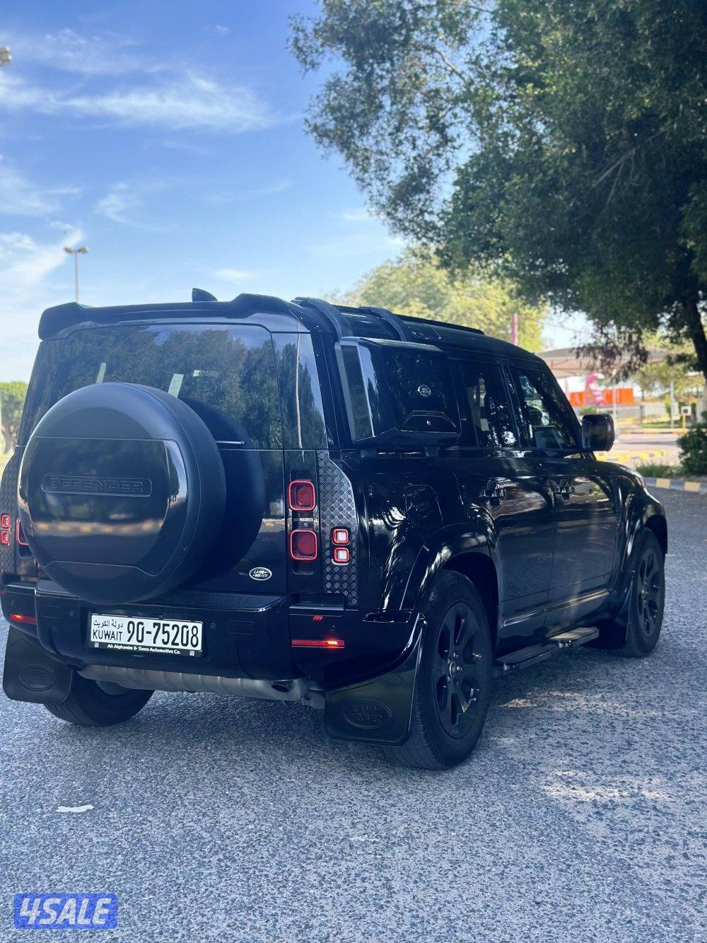 ديفندر اكس داينمك 110 شاشه كبيره 6 سلندر4