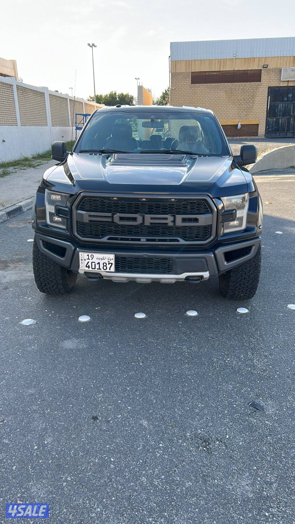 اللون اسود -أوتوماتيكي -ممتاز لايوجد عيب -موديل 20200