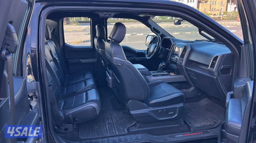 اللون اسود -أوتوماتيكي -ممتاز لايوجد عيب -موديل 20204