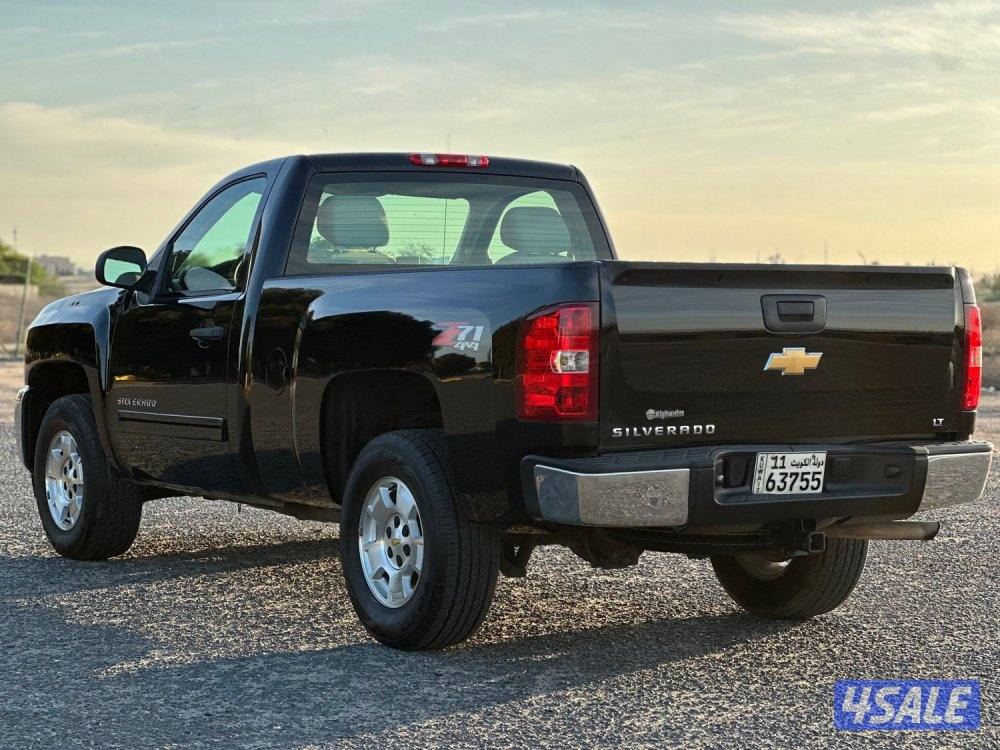 للبيع سلفرادو Z71 دبل جير وارد الوكالة الغانم6