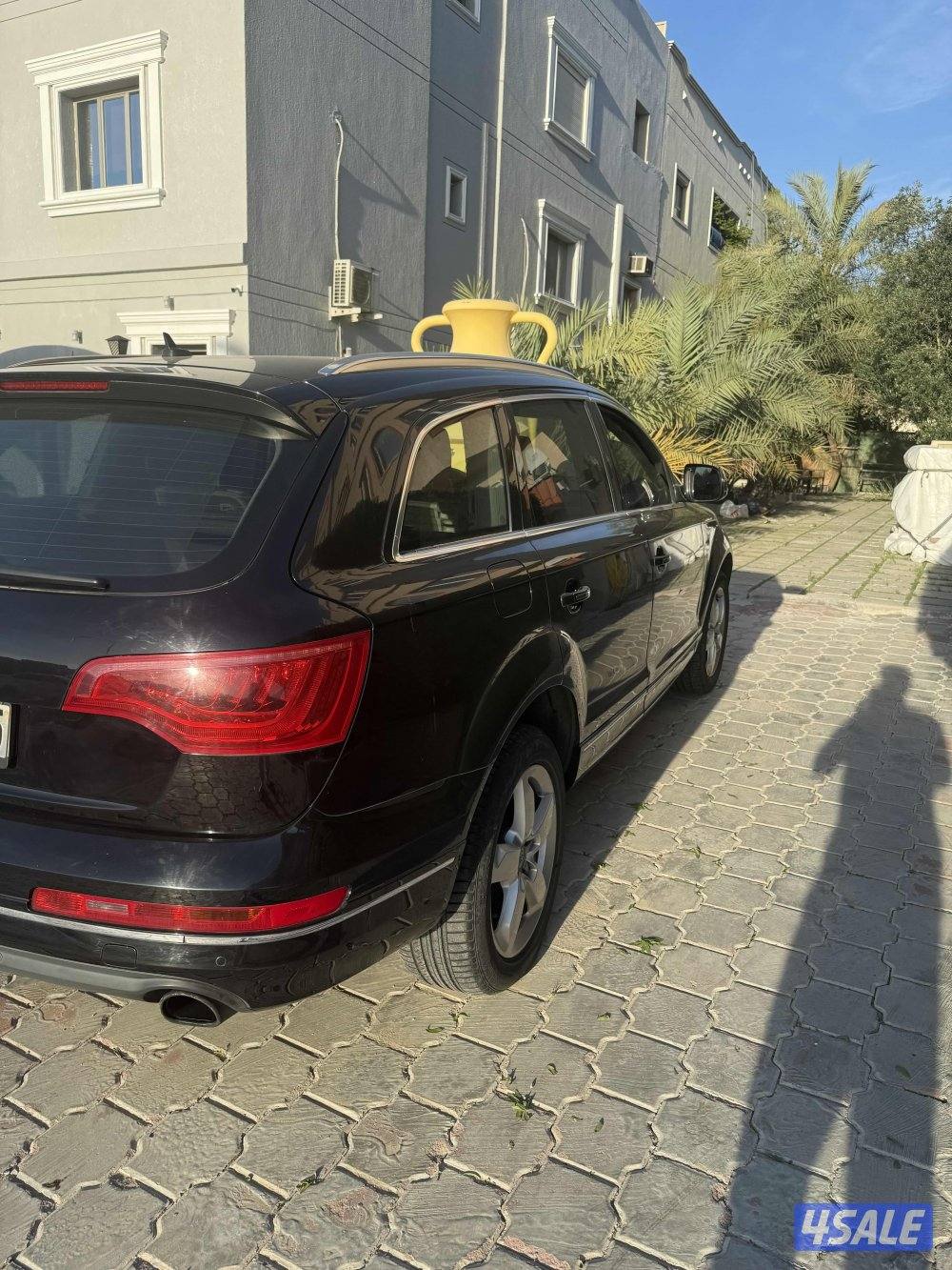 للبيع Q76
