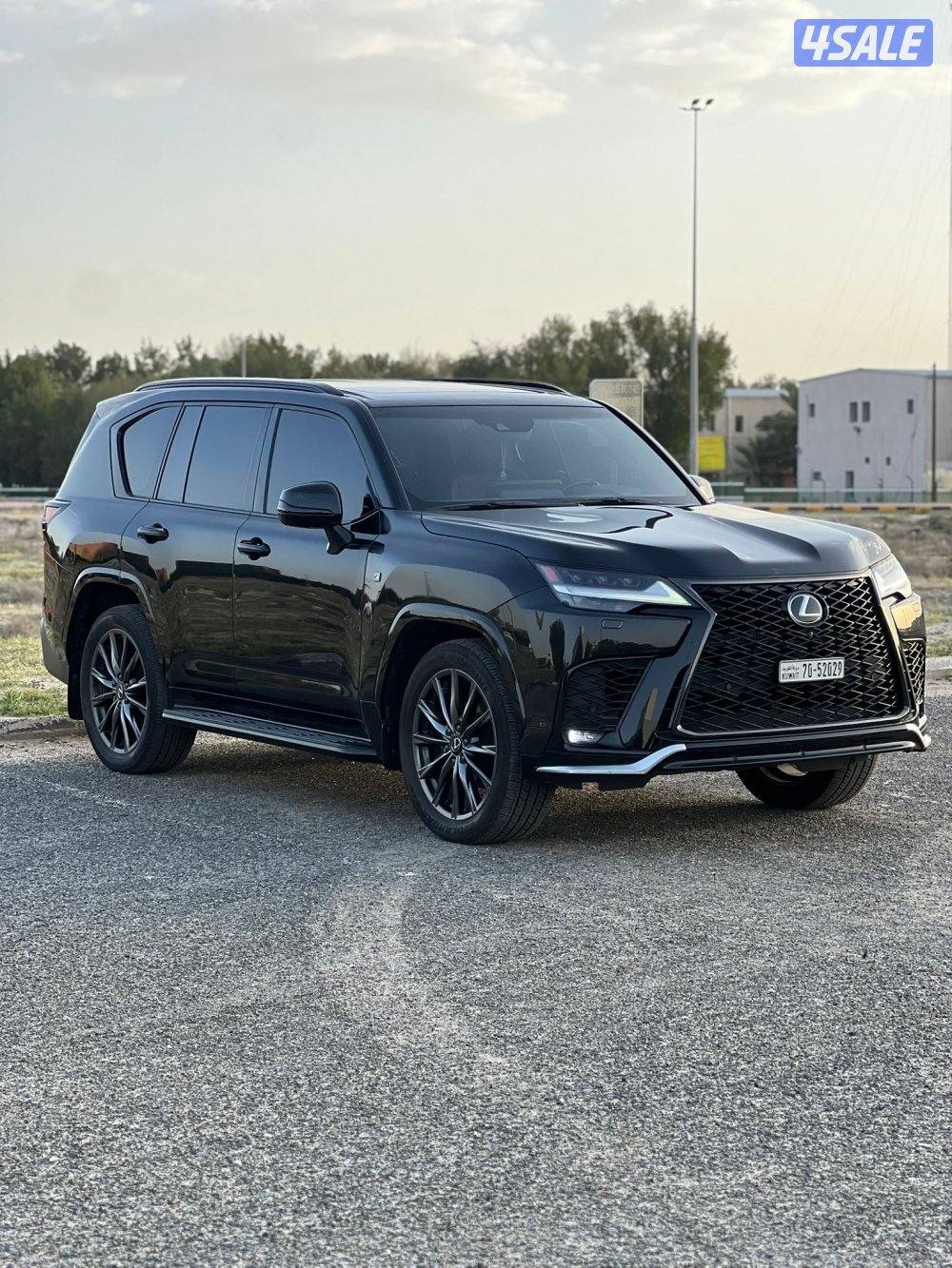 ٢٠٢٣ سبورت اعلى درجه اسود من داخل احمر بحاله وكاله1