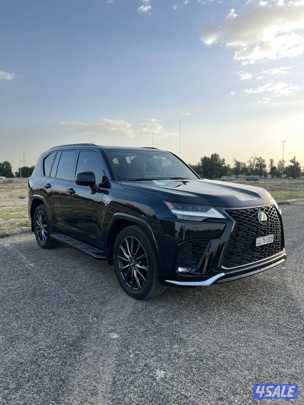 ٢٠٢٣ سبورت اعلى درجه اسود من داخل احمر بحاله وكاله3