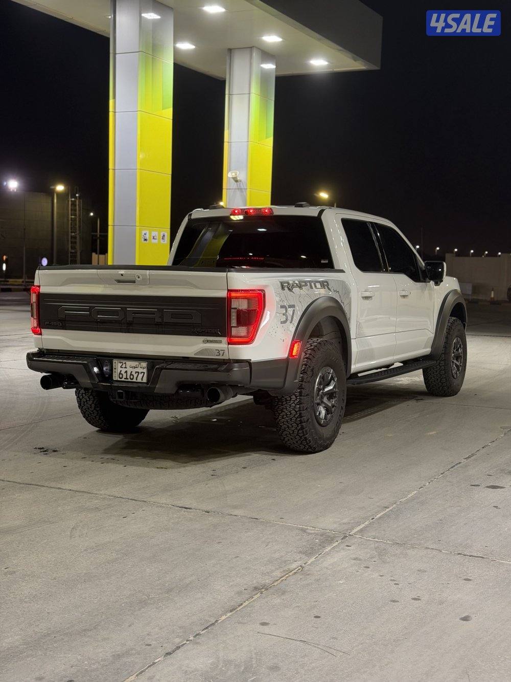 للبيع فورد رابتر 37 موديل ٢٢1