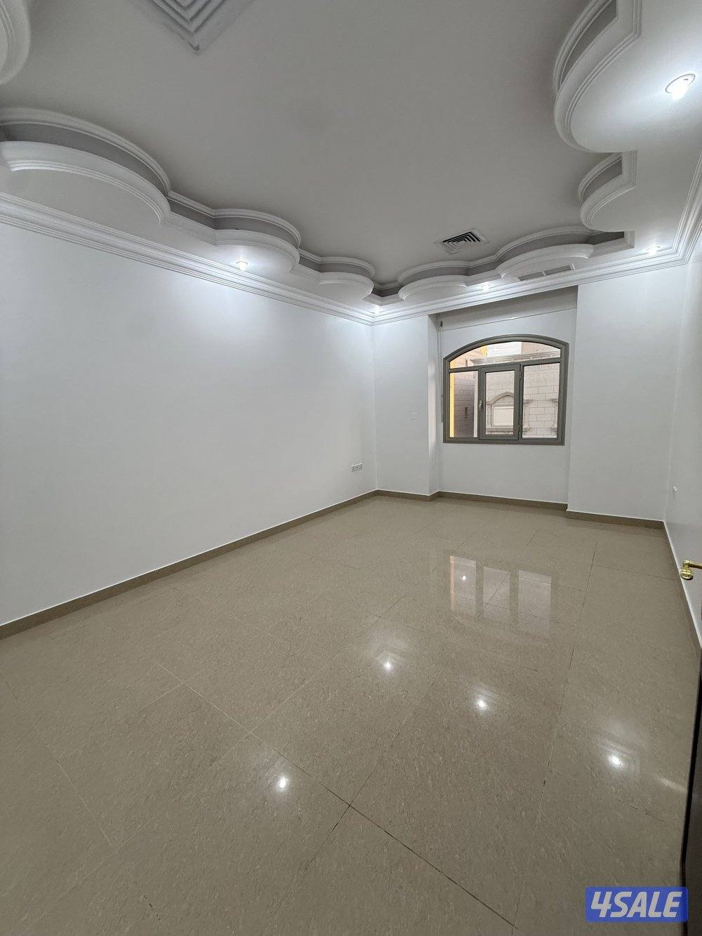 شقة للايجار فهد الاحمد ق4 3 غرف وصالة وغرفة خ3