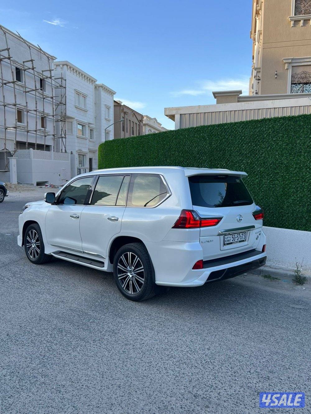 للبيع جيب لكزس LX570 وارد الساير شرط الفحص بالكامل صبغ الوكالة3