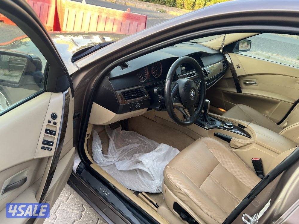 بي ام 2007 حجم 530i  بحالة ممتازة تامين سنة ماشي ٢٠٠ ألف6
