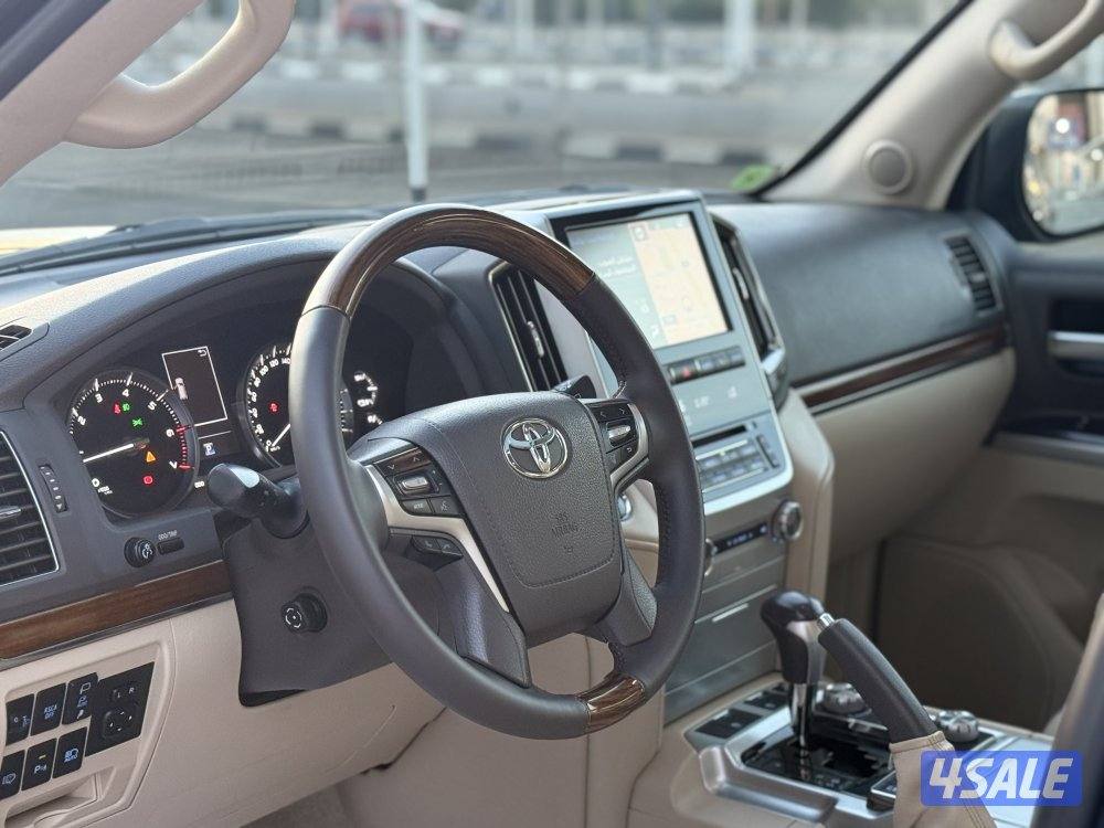 لاند كروزر 2018 VXR  شرط الفحص بل كامل  ماشي 2207