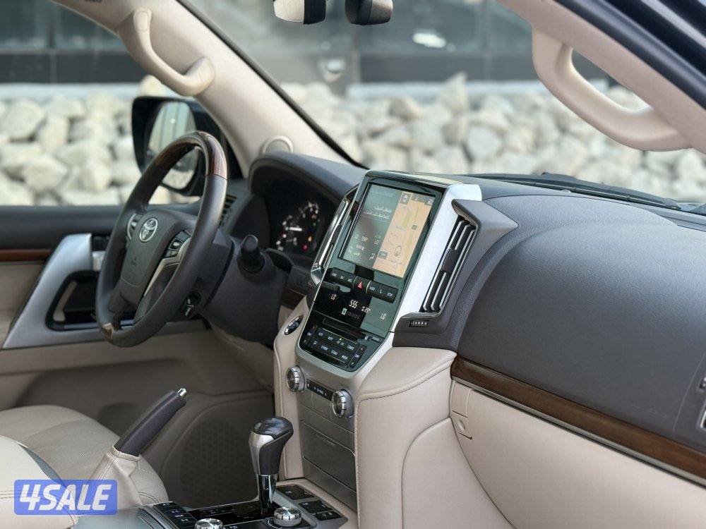 لاند كروزر 2018 VXR  شرط الفحص بل كامل  ماشي 2208