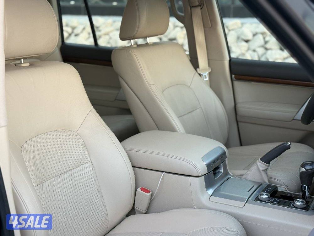 لاند كروزر 2018 VXR  شرط الفحص بل كامل  ماشي 22011