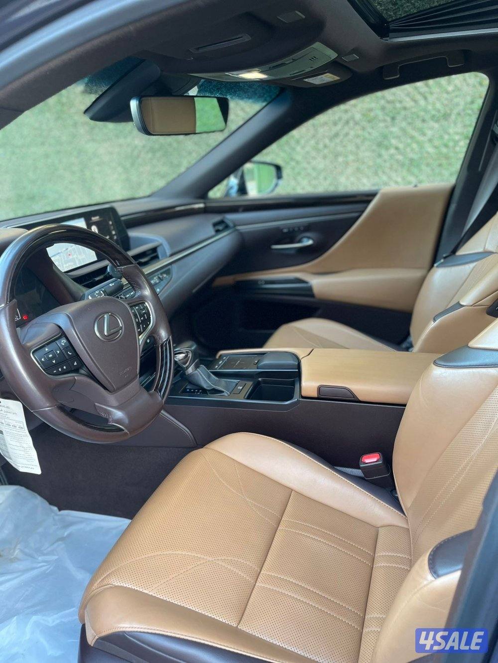 لكزس ES350 درجة الاولى موديل 2019 ماشي 82 الف صبغ الوكالة بحالة نادرة6