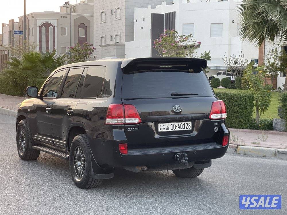 لاندكروزر 20112