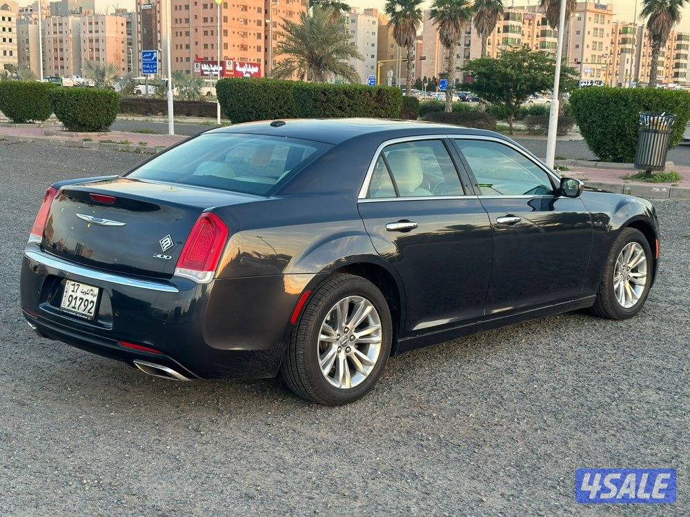 كرايسلر 300 موديل 20192