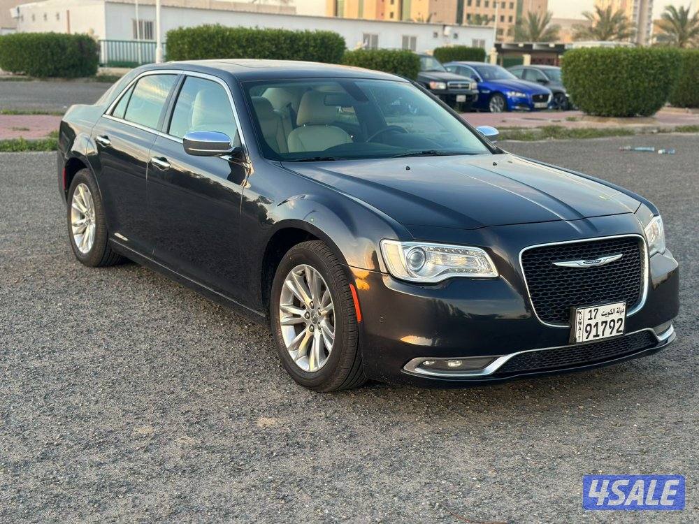 كرايسلر 300 موديل 20195
