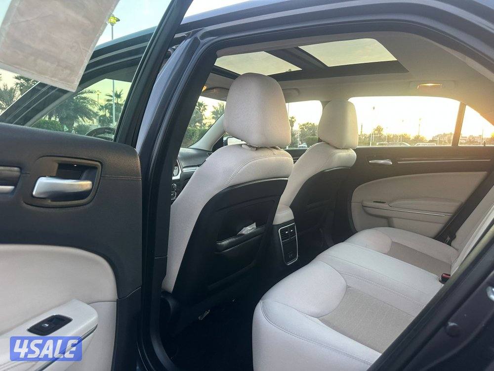 كرايسلر 300 موديل 201913