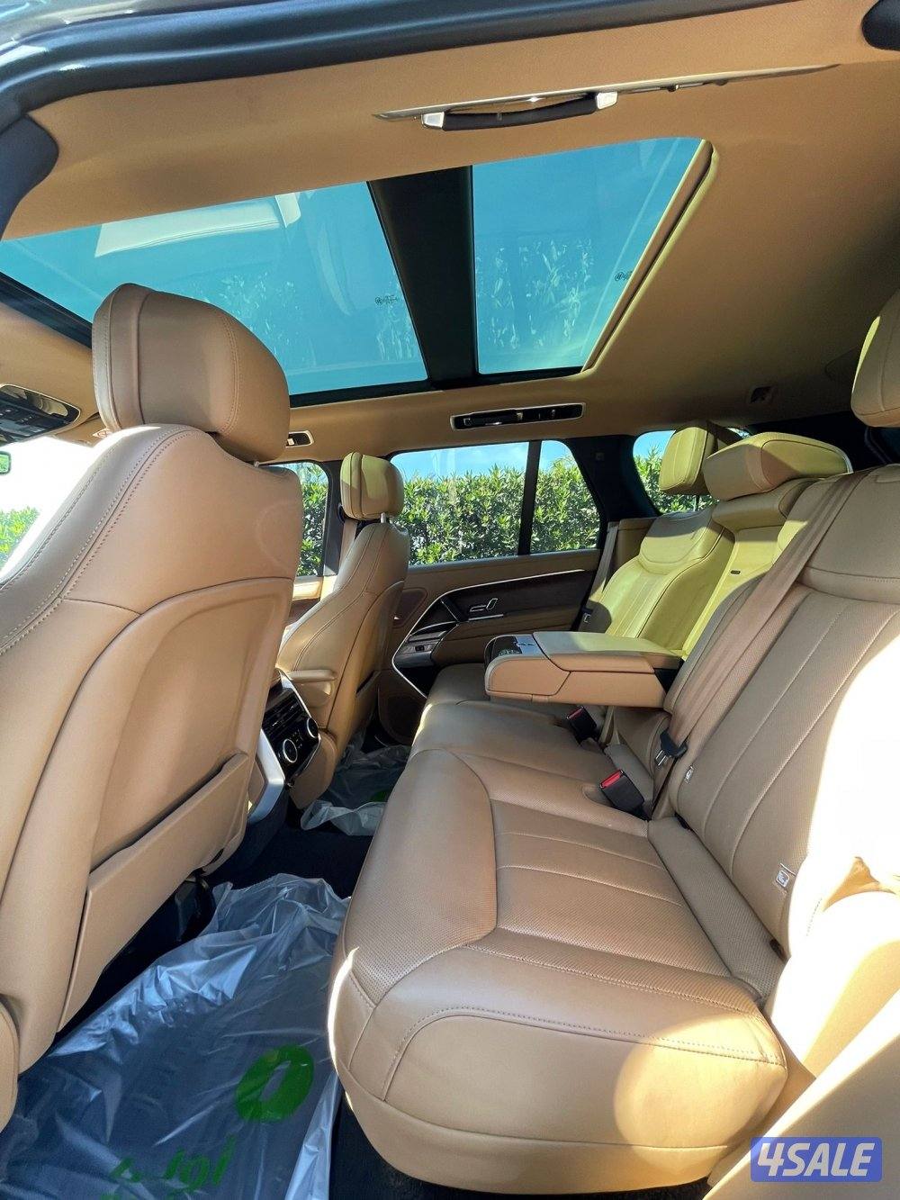 رنج روفر 6 سلندر HSE موديل 2022 ماشي 76 الف صبغ الوكالة بحالة نادرة8