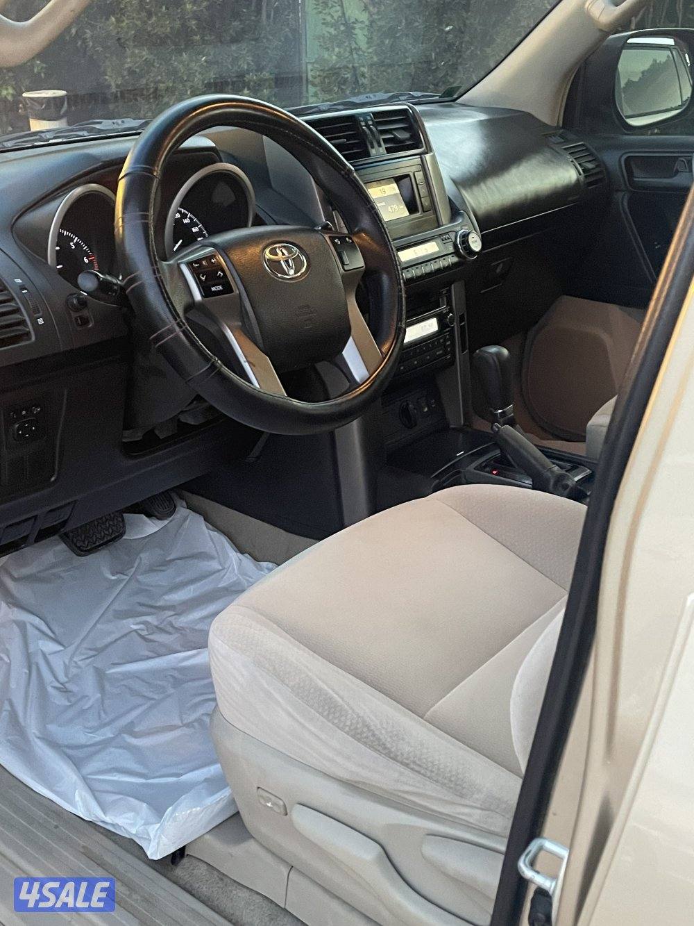 للبيع برادو TXLموديل 2013عداد 260شاشه كامره خلفيه فتحه ثلاجه دبل قير1