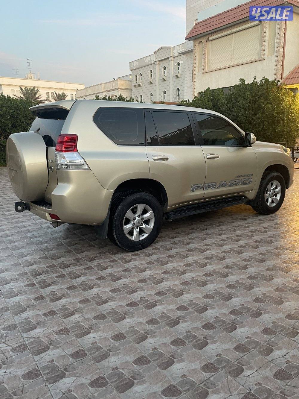 للبيع برادو TXLموديل 2013عداد 260شاشه كامره خلفيه فتحه ثلاجه دبل قير3