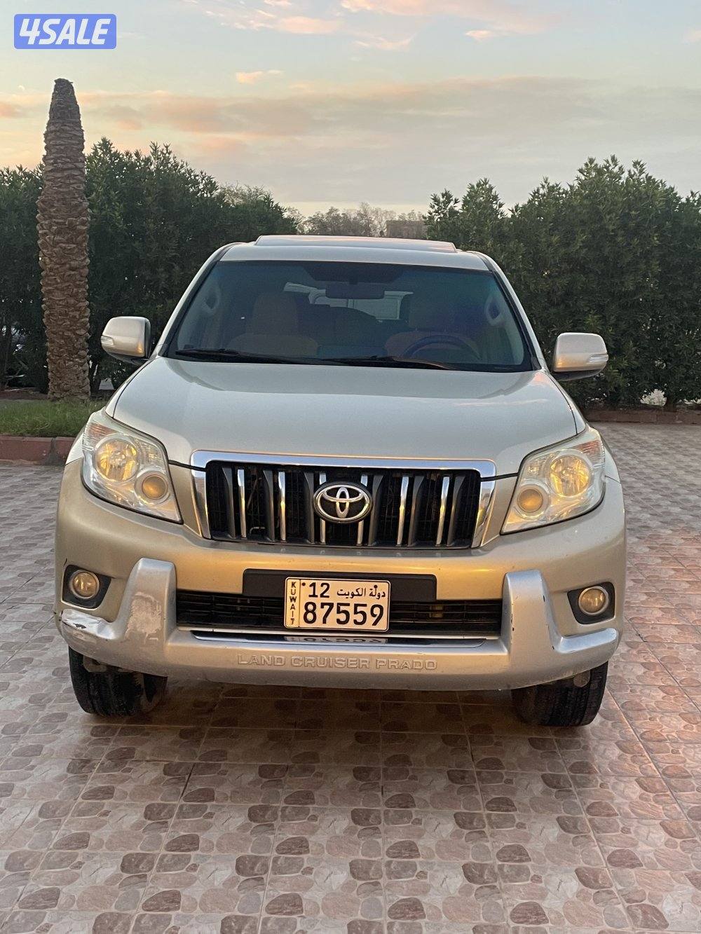 للبيع برادو TXLموديل 2013عداد 260شاشه كامره خلفيه فتحه ثلاجه دبل قير5