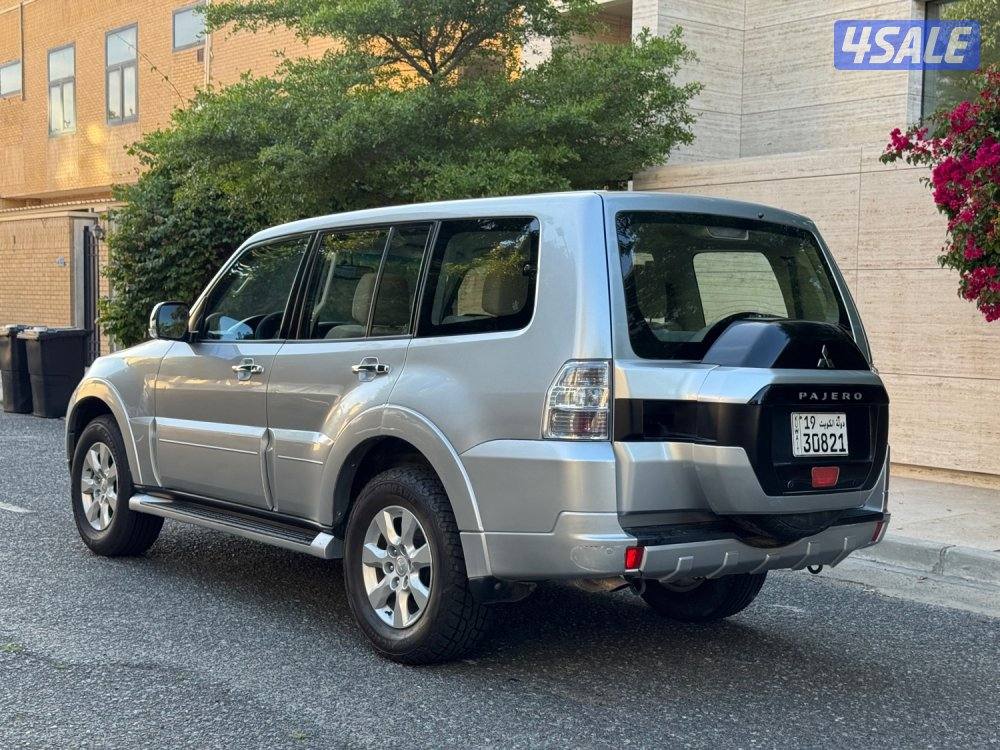 للبيع باجيرو2