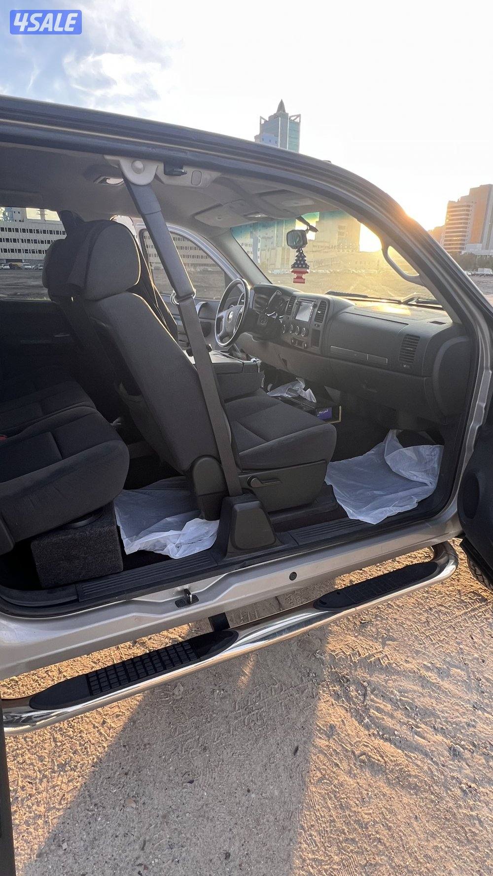 للبيع سلفرادو 20099