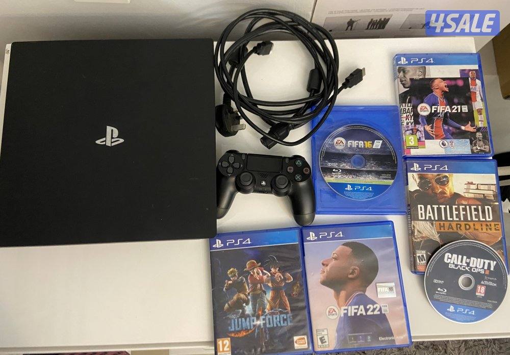 سوني فور برو نظيف جدا هادي مايطلع صوت معاه ملحقاته ومعاه ٥ سيديات0