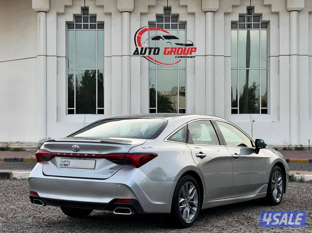 للبيع . تويوتا . افالون XLE . م 2019 .2