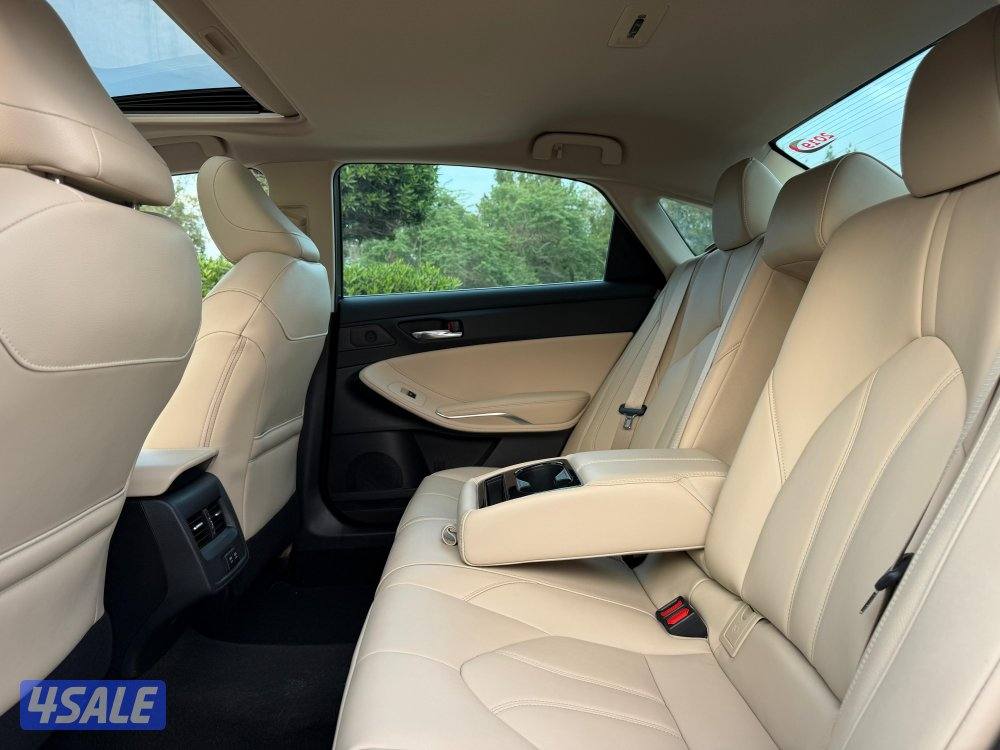 للبيع . تويوتا . افالون XLE . م 2019 .5