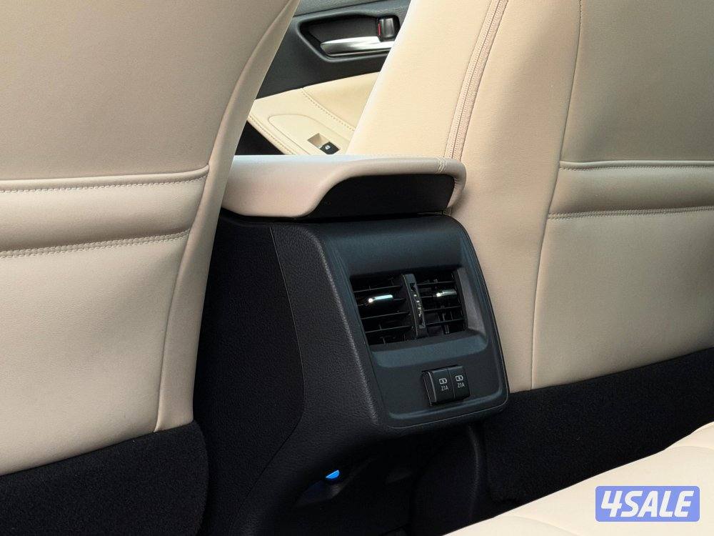 للبيع . تويوتا . افالون XLE . م 2019 .8