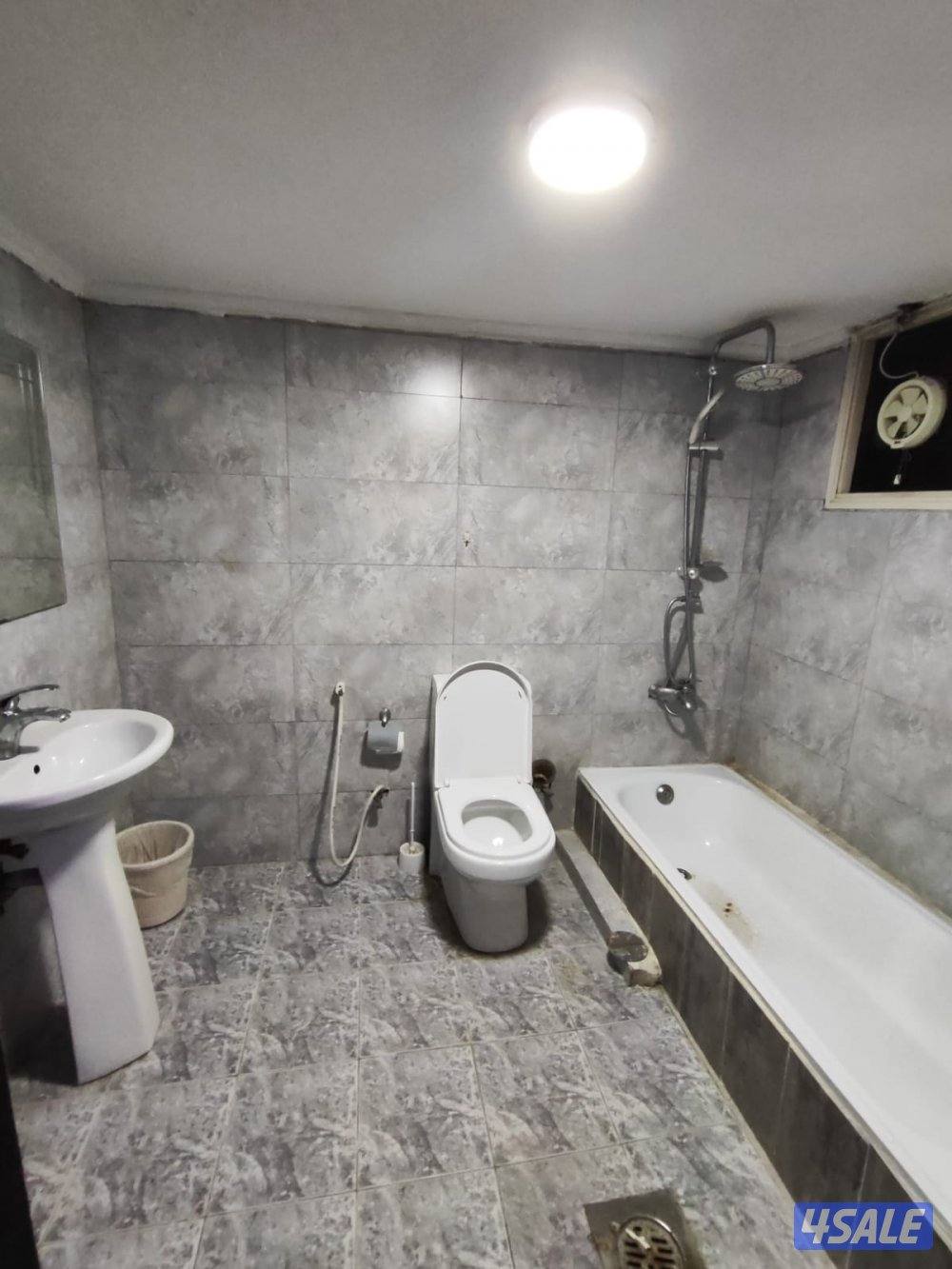 شقه خلو للايجار بحولي غرفتين وصاله كبيره ومطبخ وحمام نفس الصور استلام15