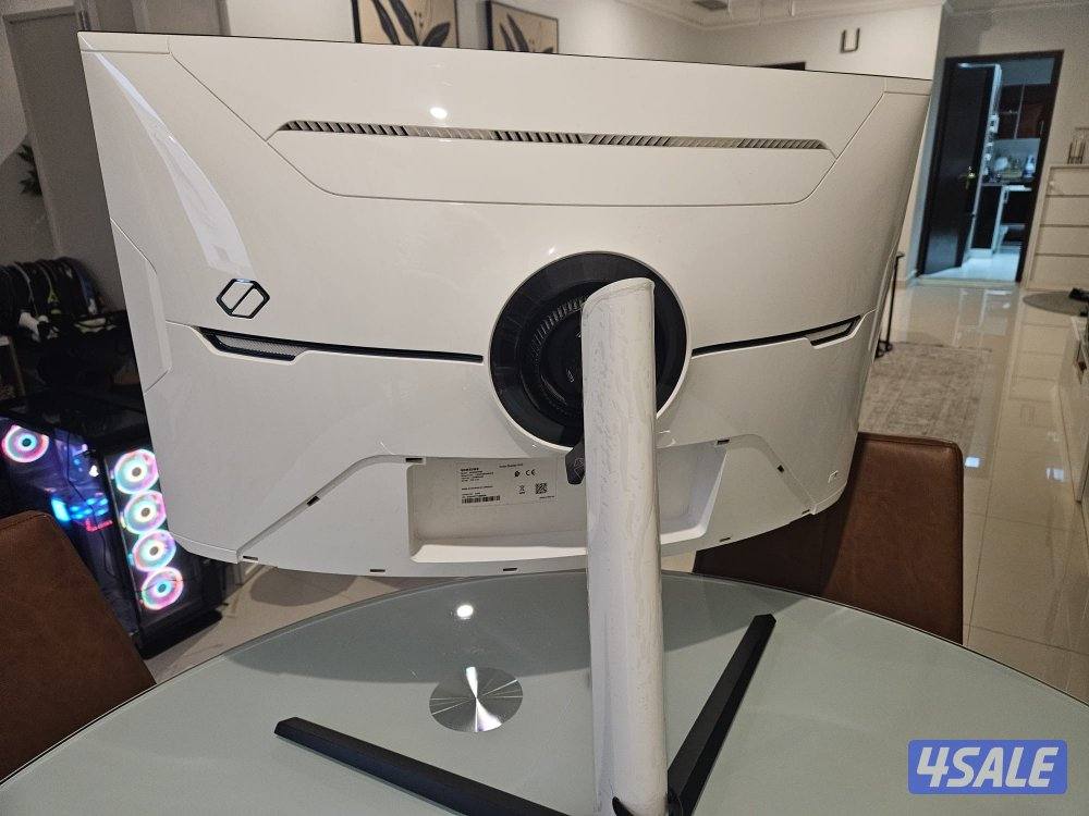 شاشة Samsung Odyssey G8 4K3