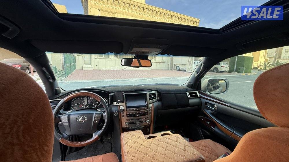 جيب لكزس 2014 فضي6