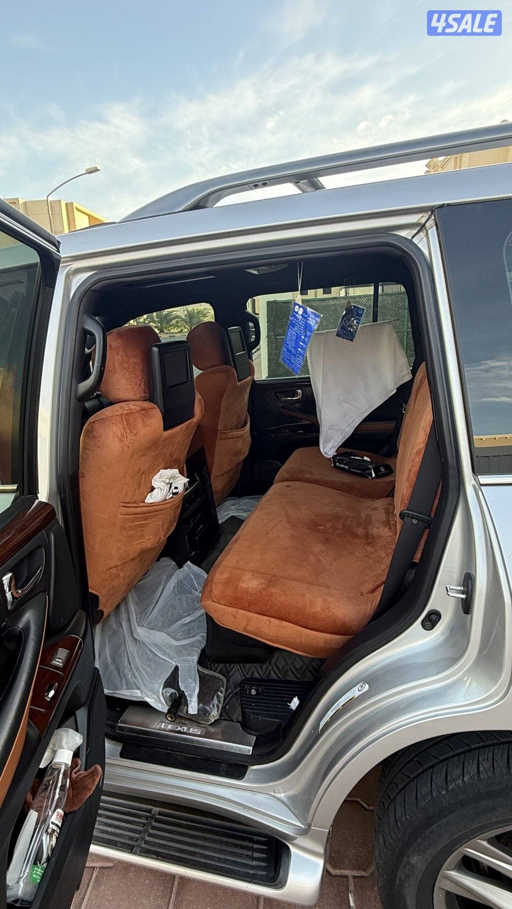 جيب لكزس 2014 فضي8