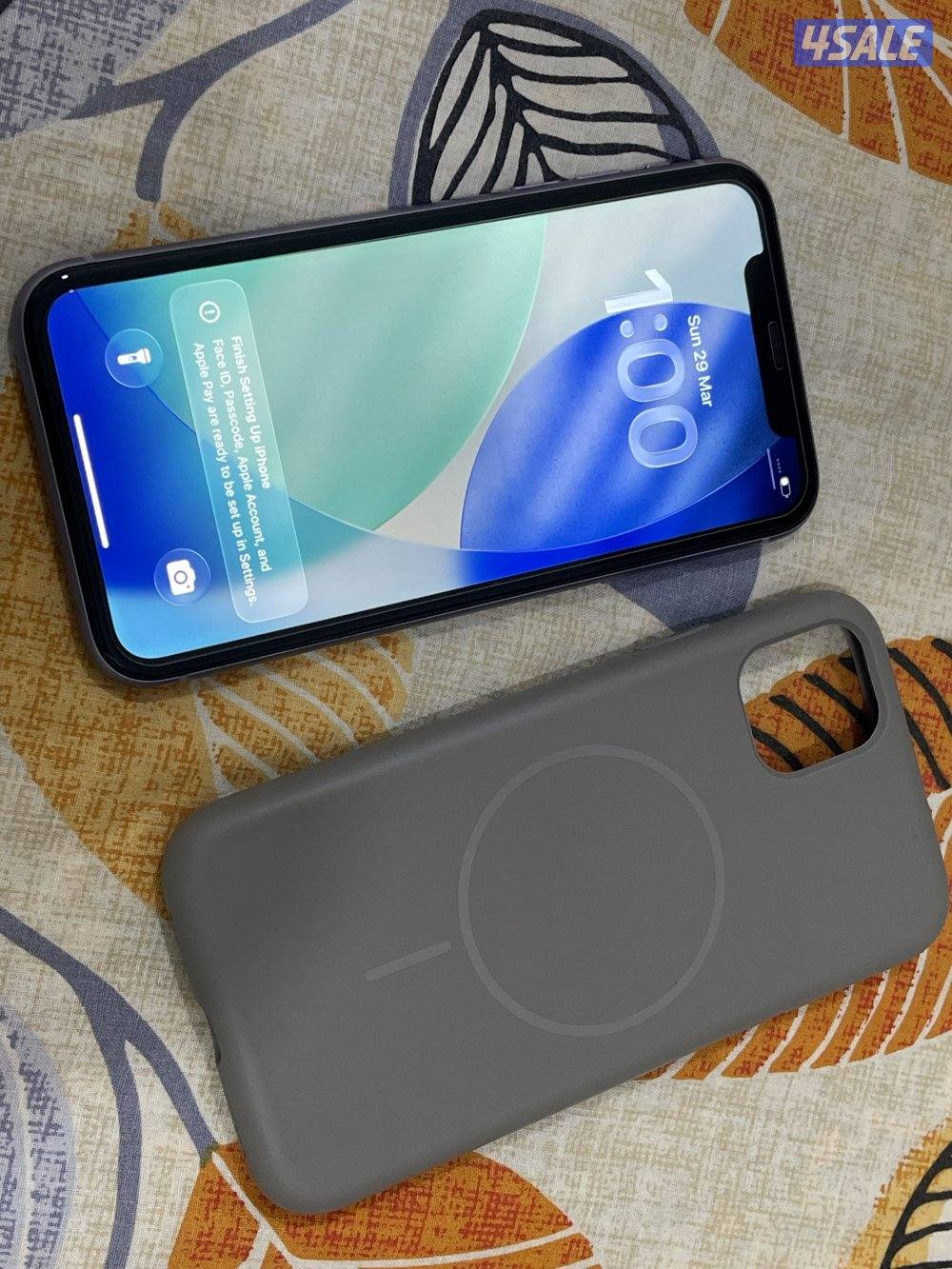 ايفون 11 بنفسجي 128 قيقا بطارية 74 مو مفتوح ولا مصلح مع كفر اصلي1