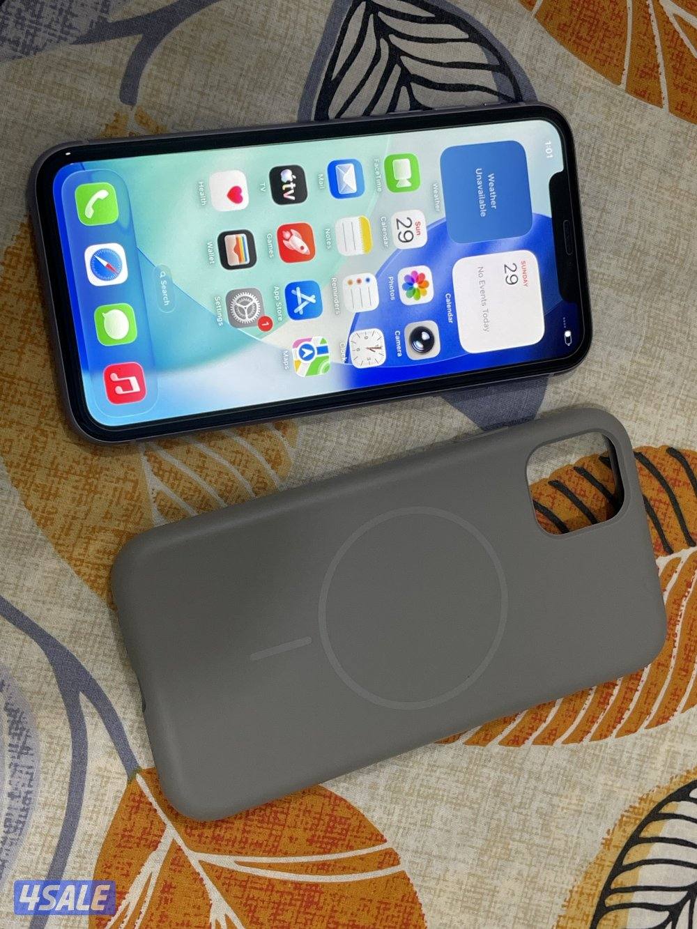 ايفون 11 بنفسجي 128 قيقا بطارية 74 مو مفتوح ولا مصلح مع كفر اصلي2