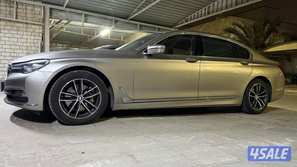 للجادين بيعة سريعة للبيع بي أم 740 موديل 2017 الغانم شرط الفحص0