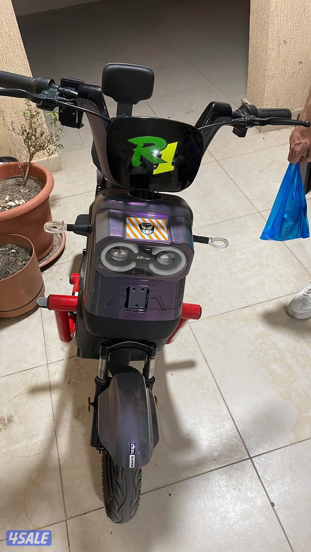سكوتر كهرباء بحالة الزيرو2