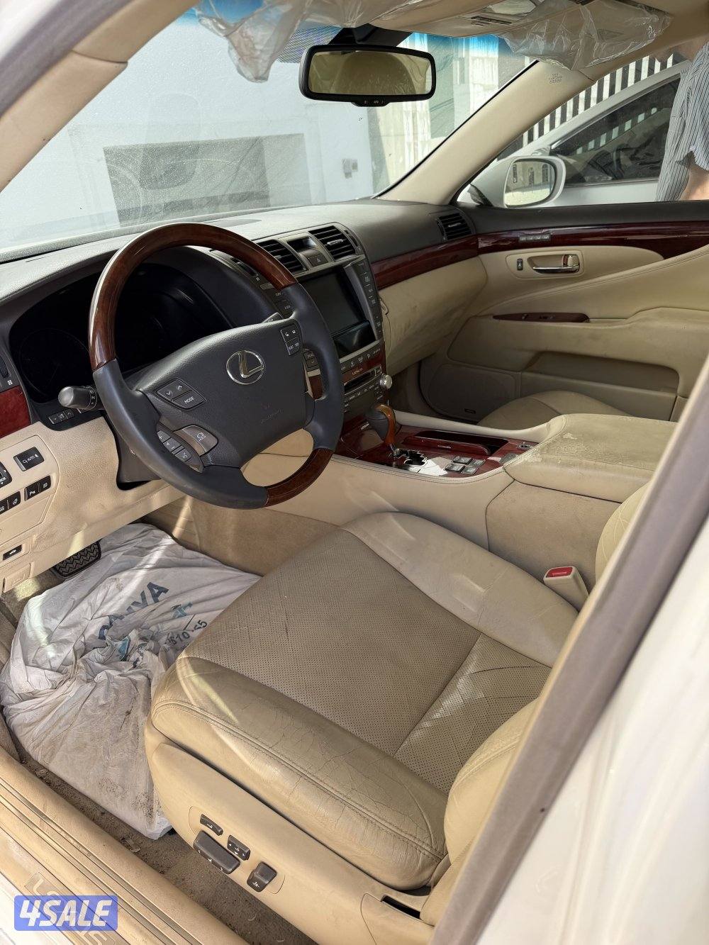 للبيع للكزس صالون موديل  2010 -460 امريكي  شورت1