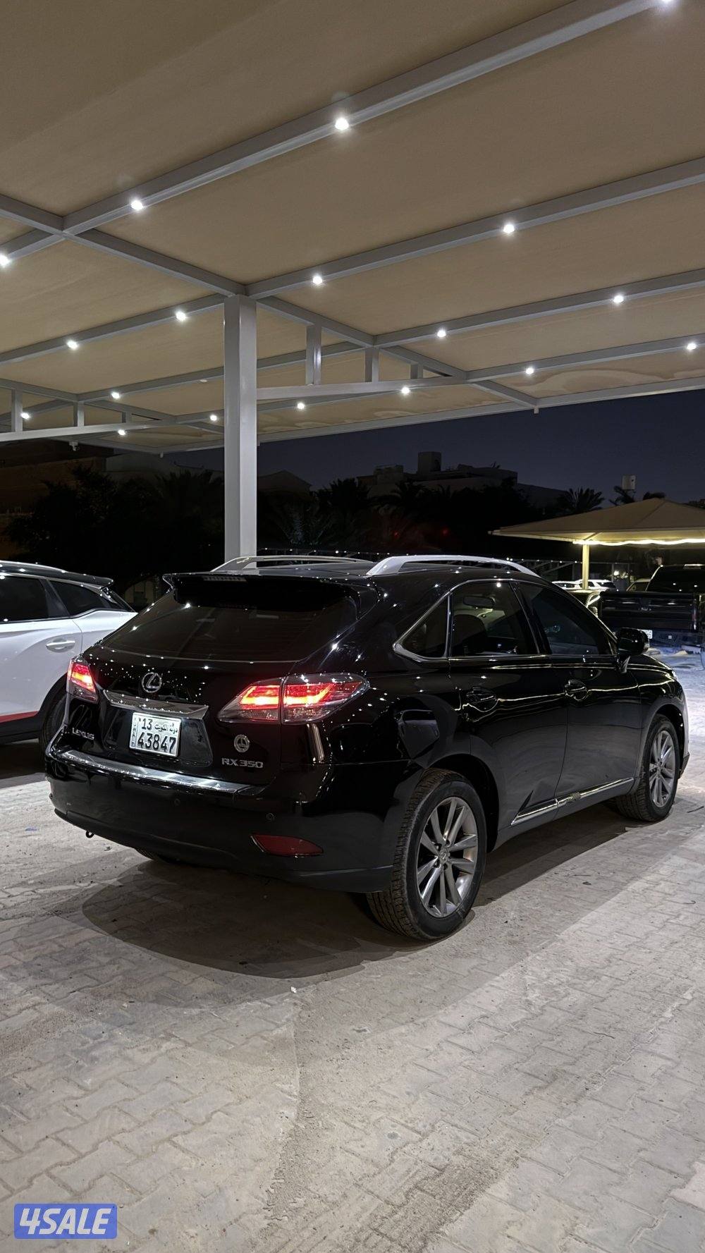 للبيع جيب لكزس RX350 موديل 20151