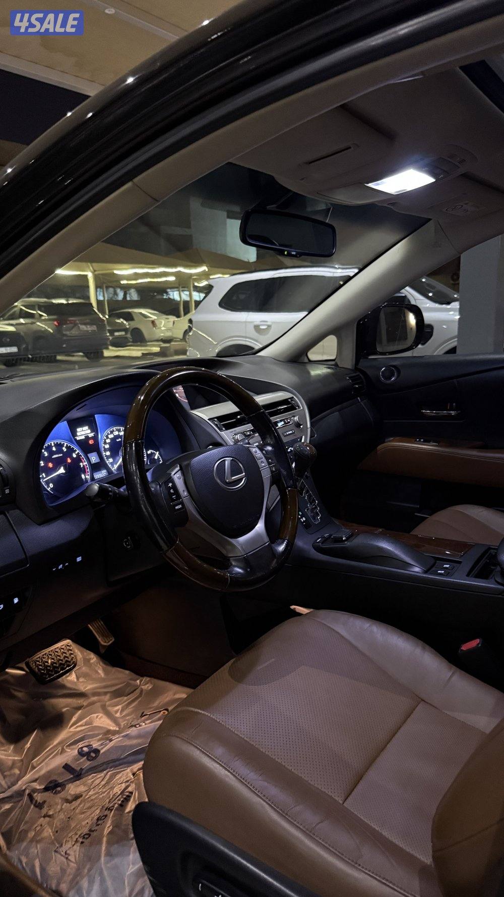 للبيع جيب لكزس RX350 موديل 20152