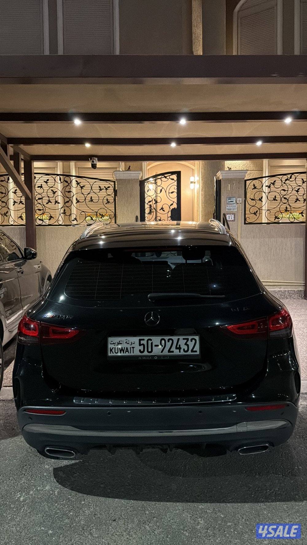 للبيع سيارة مرسيدس GLA2001