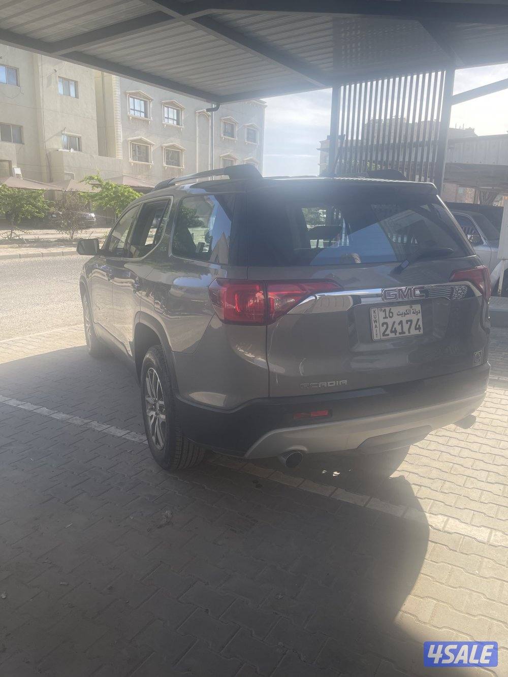 بحاله الوكالهGMC. أكاديا13