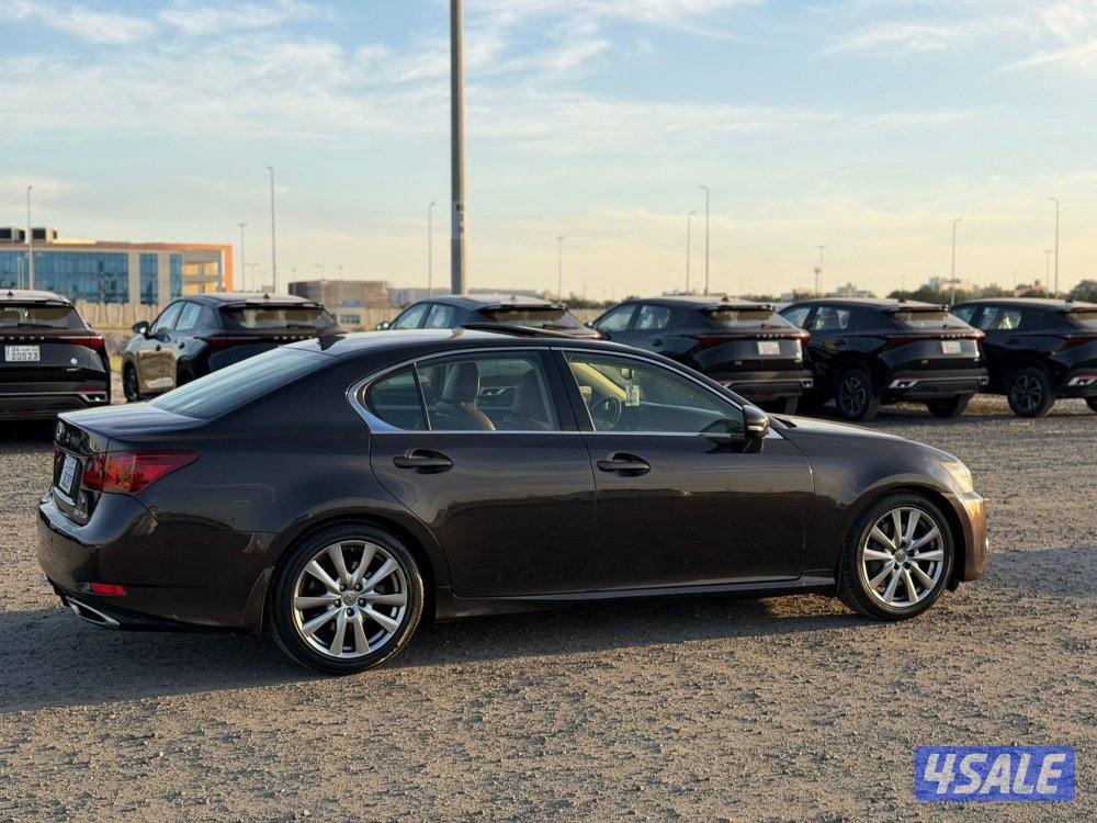 لكزس GS بحالة المصنع كالجديد7