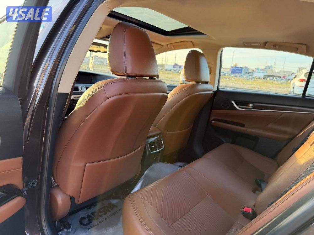 لكزس GS بحالة المصنع كالجديد9