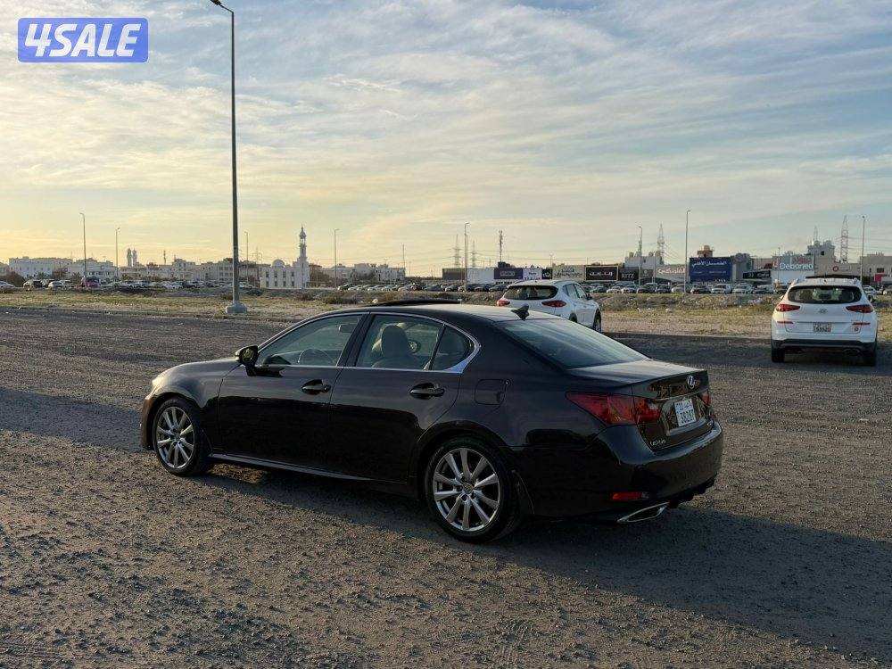 لكزس GS بحالة المصنع كالجديد10